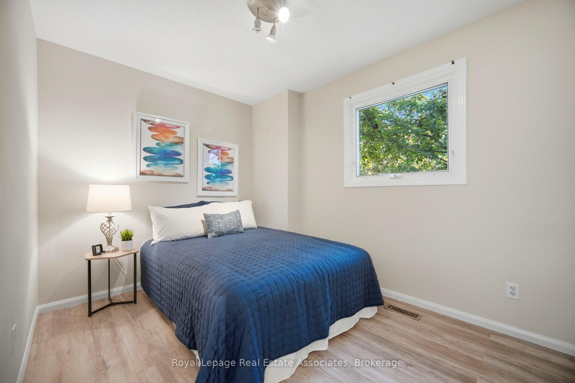 1308 Valerie Crescent photo 26