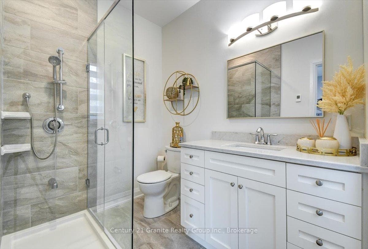 9 Bancroft Ridge Drive photo 15