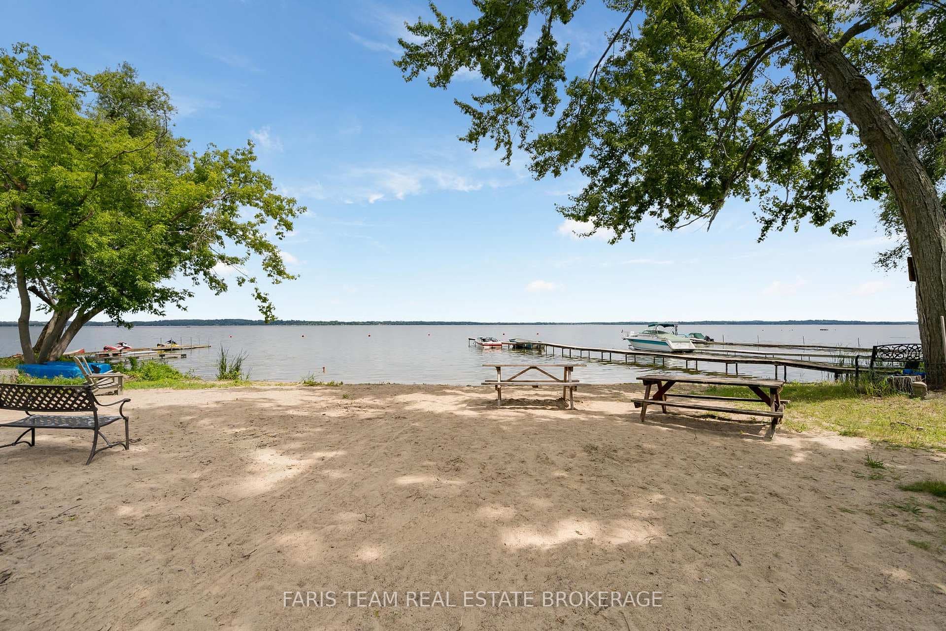 1066 Wood Street photo 29