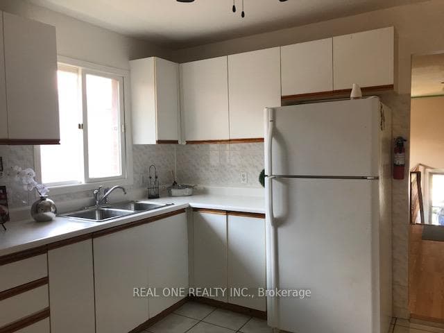15 Newlands Avenue photo 9
