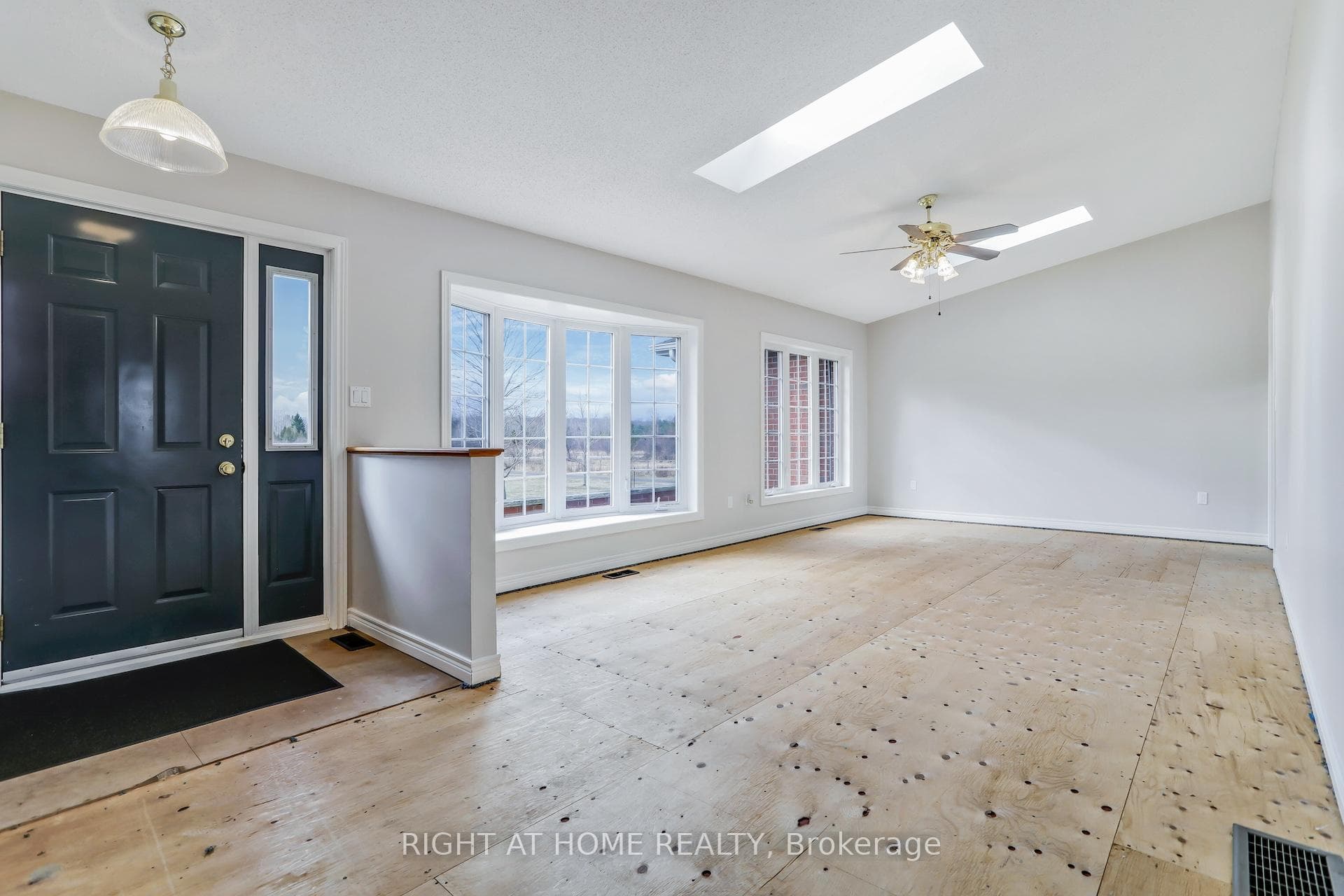560 Davis Drive photo 9