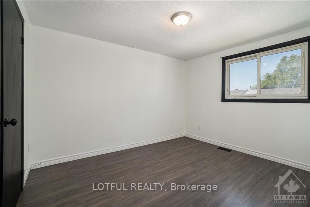 1045 MORRISON Drive Unit 160 photo 18