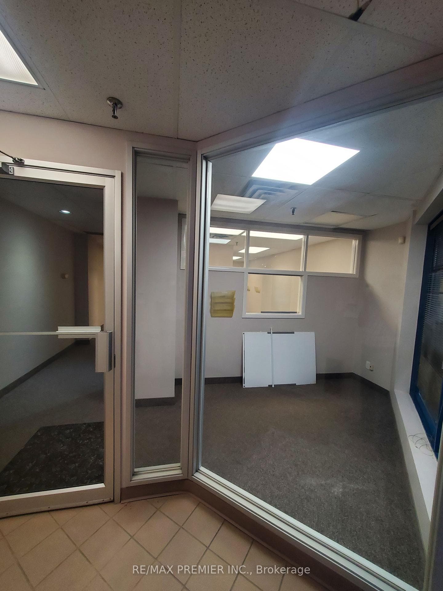 7330 Yonge Street Unit 105 photo 10
