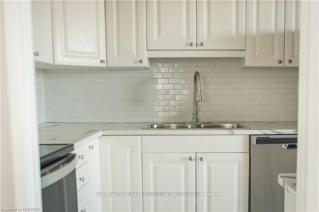 2263 Marine Drive Unit 901 photo 14