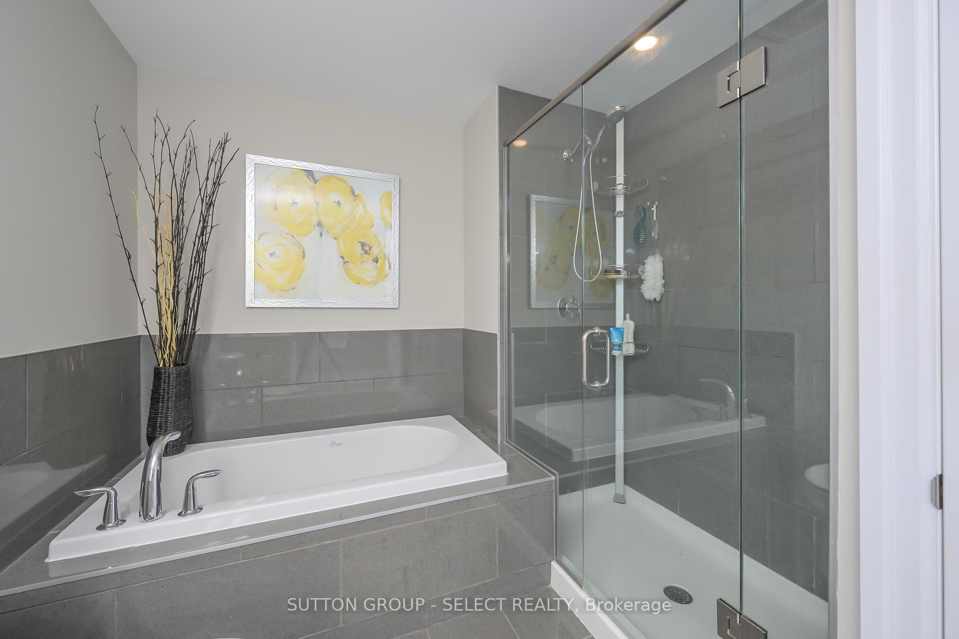 240 Villagewalk Boulevard Unit 809 photo 23