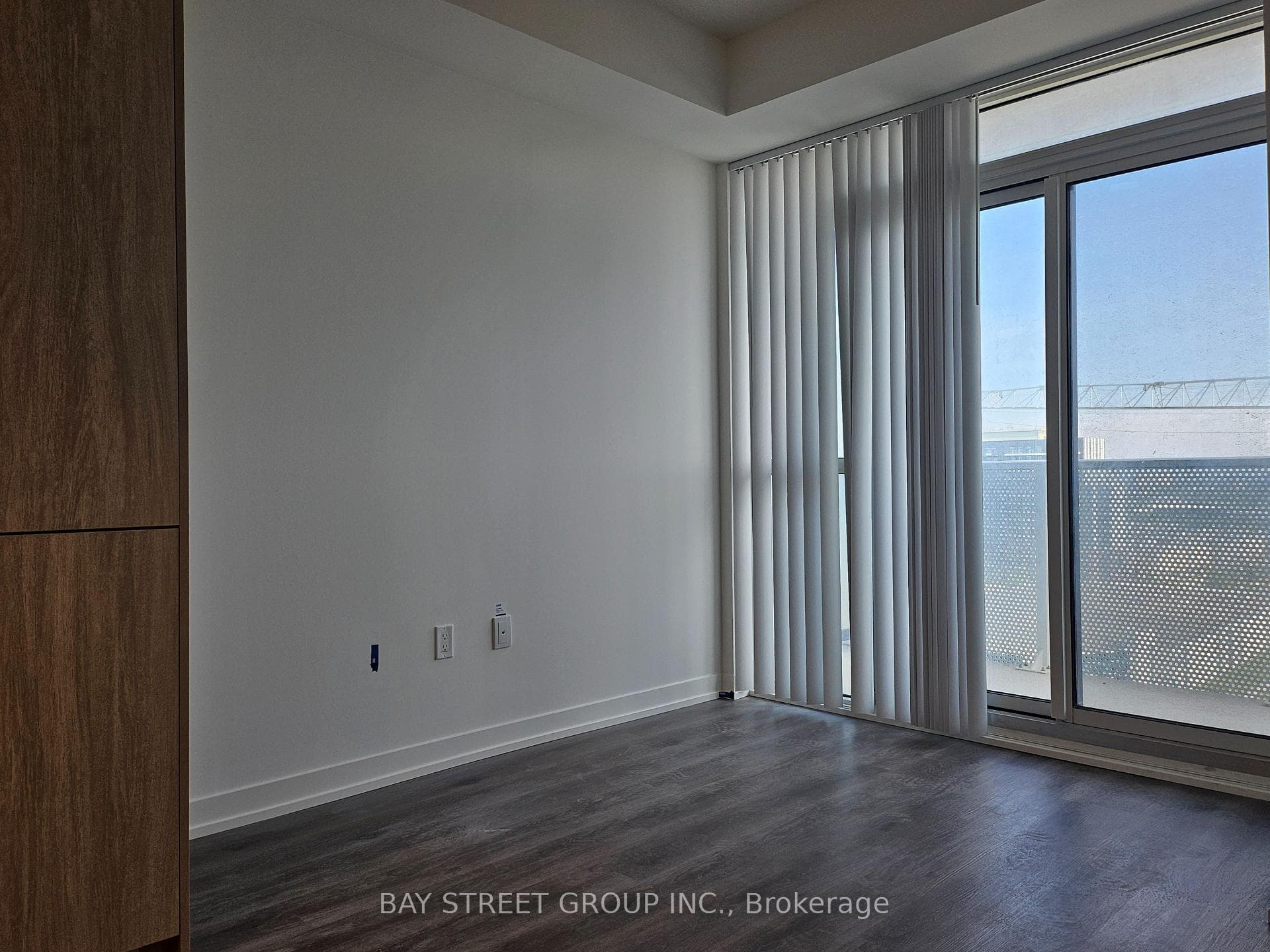 28 Interchange Way Unit 1611 photo 9