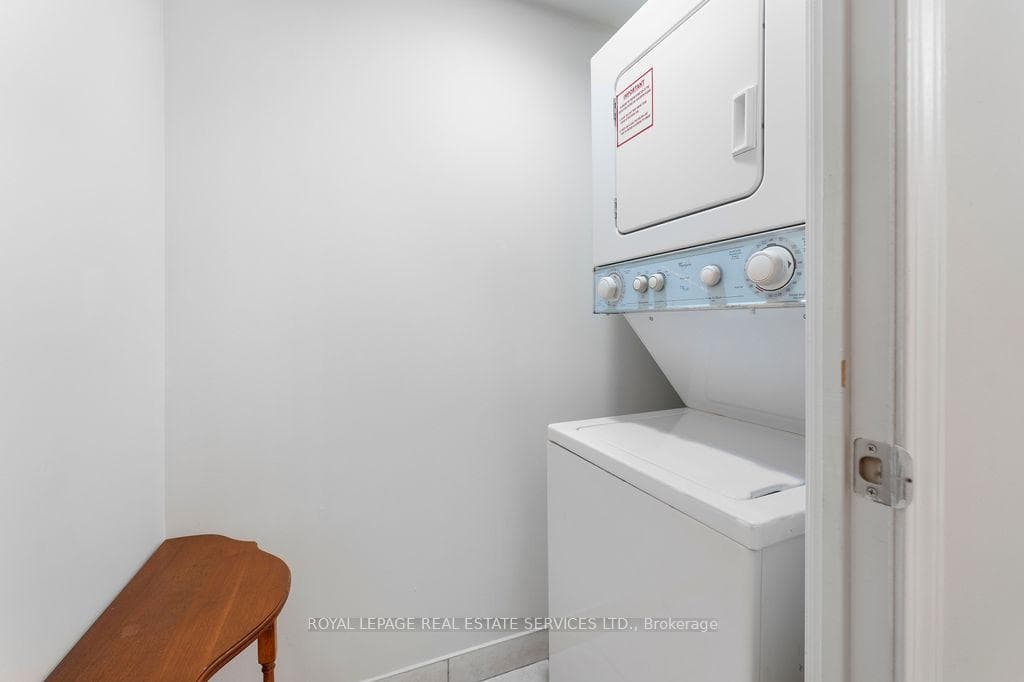 19 Grand Trunk Crescent Unit 3709 photo 13