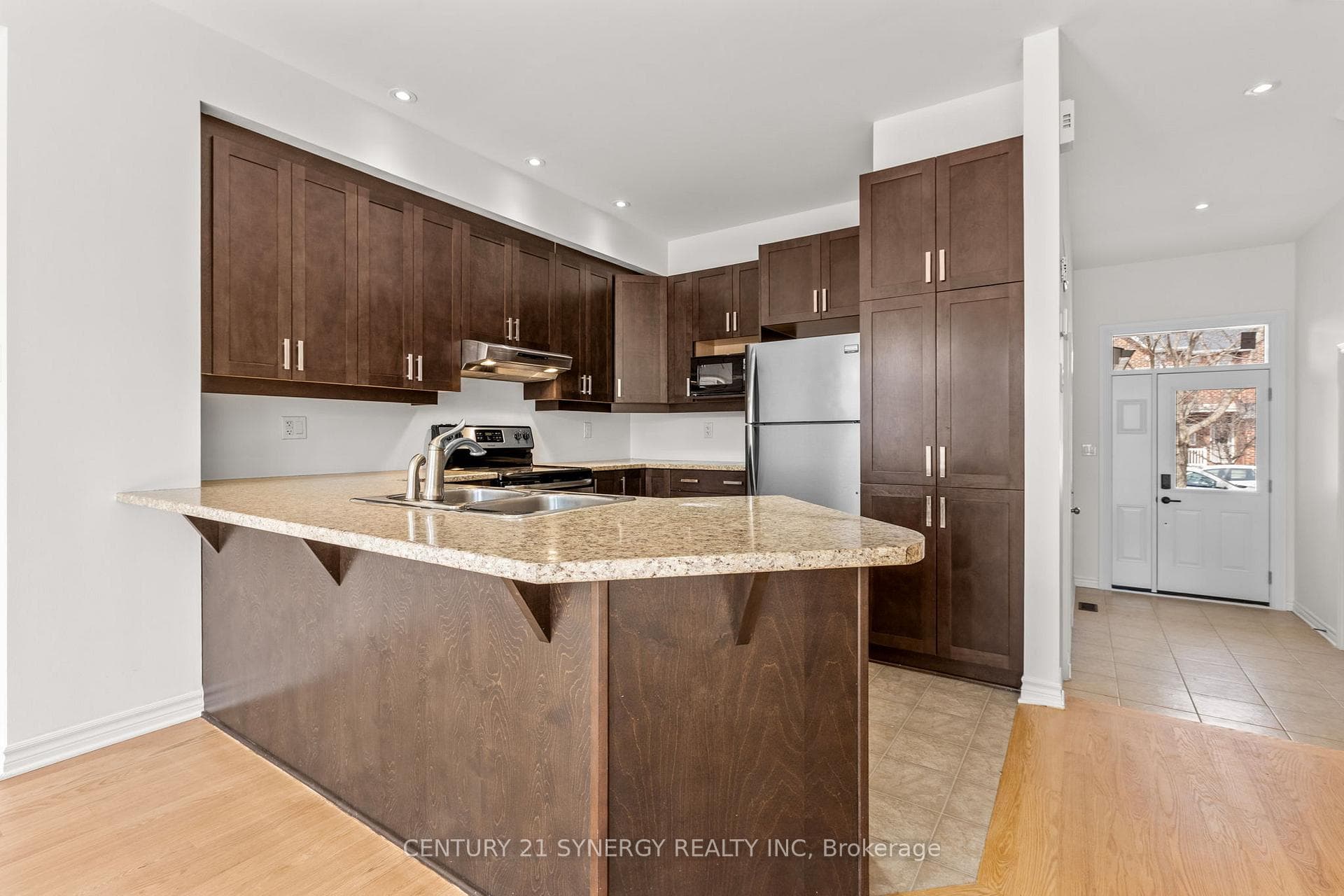 430 Foxhall Way photo 13