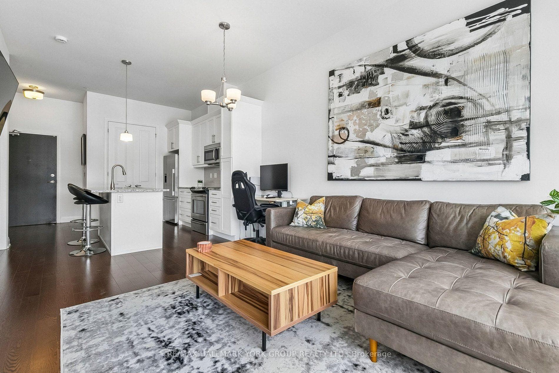 15277 Yonge Street Unit 309 photo 7