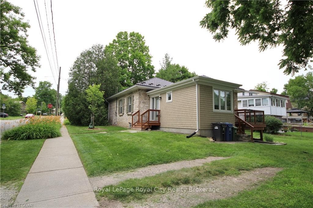 122 ESSEX Street photo 44