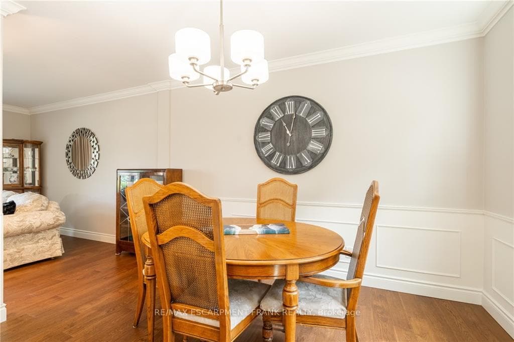 25 Price Avenue photo 6
