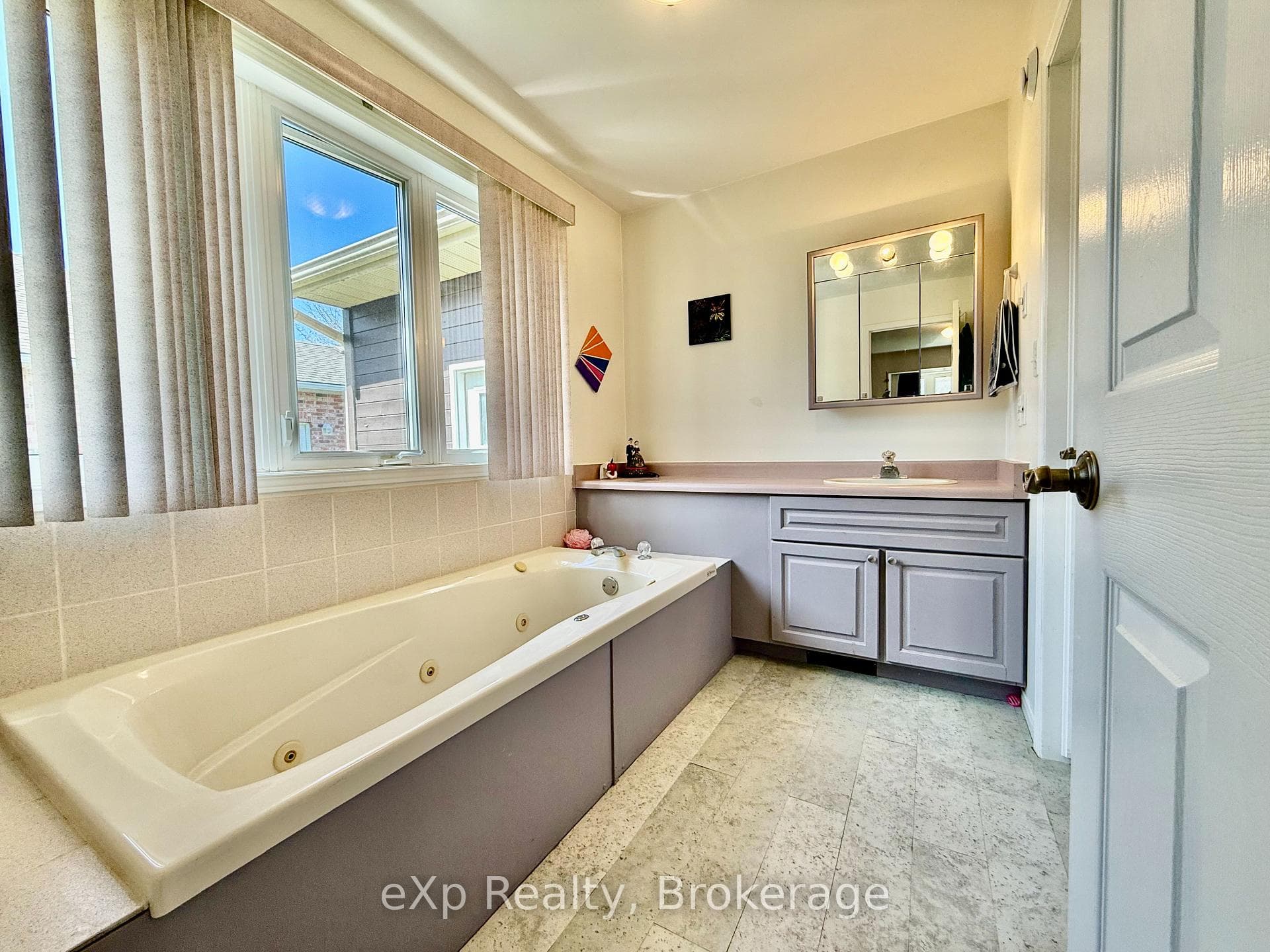 730 Scott Street photo 12