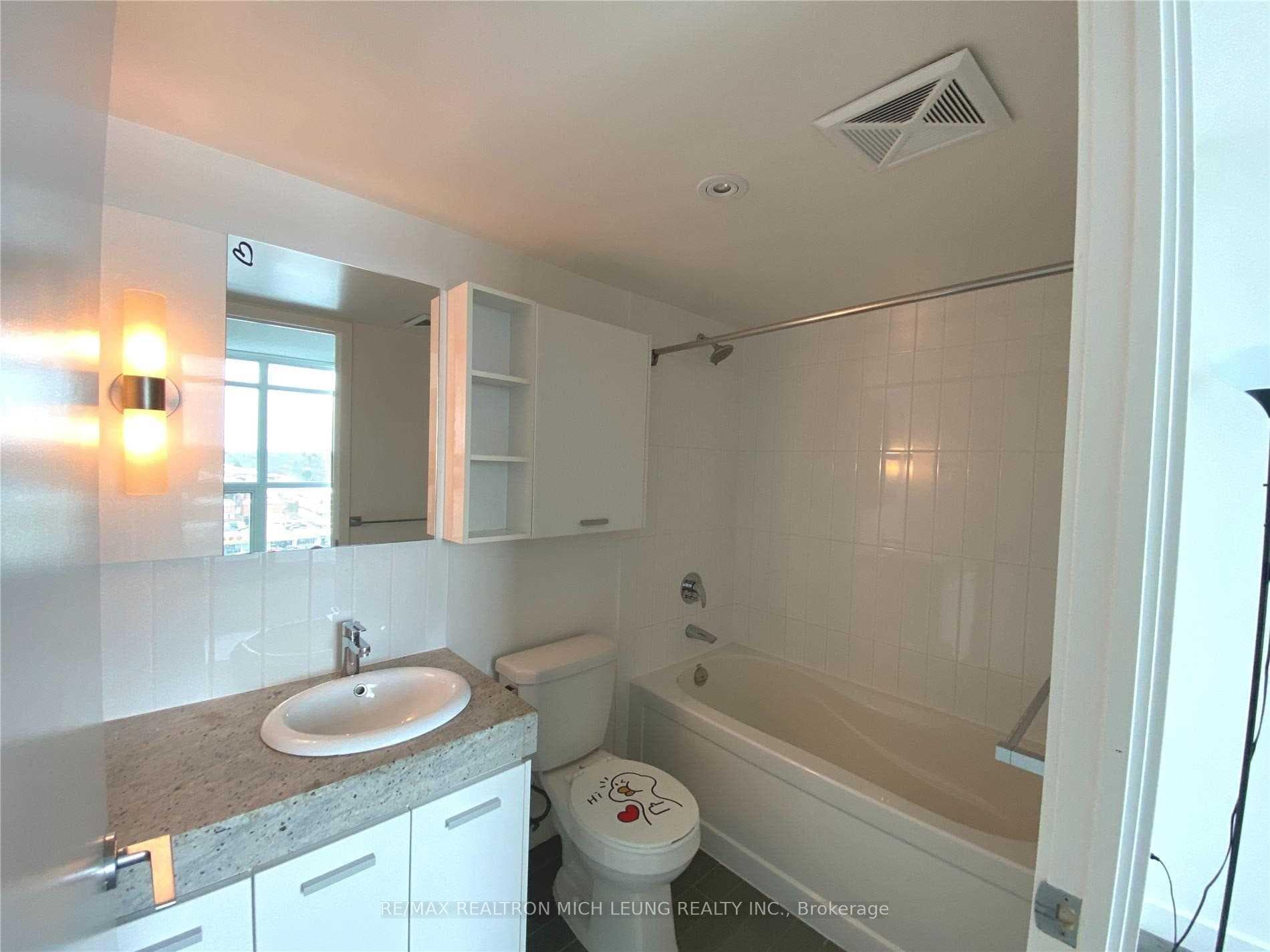 33 Singer Court Unit 1002 photo 5