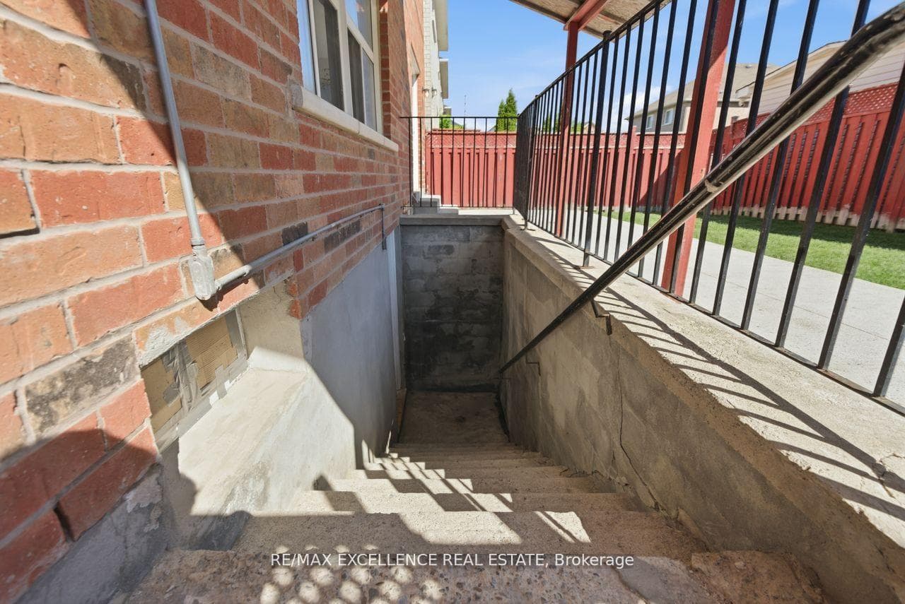 41 Brentcliff Drive photo 38