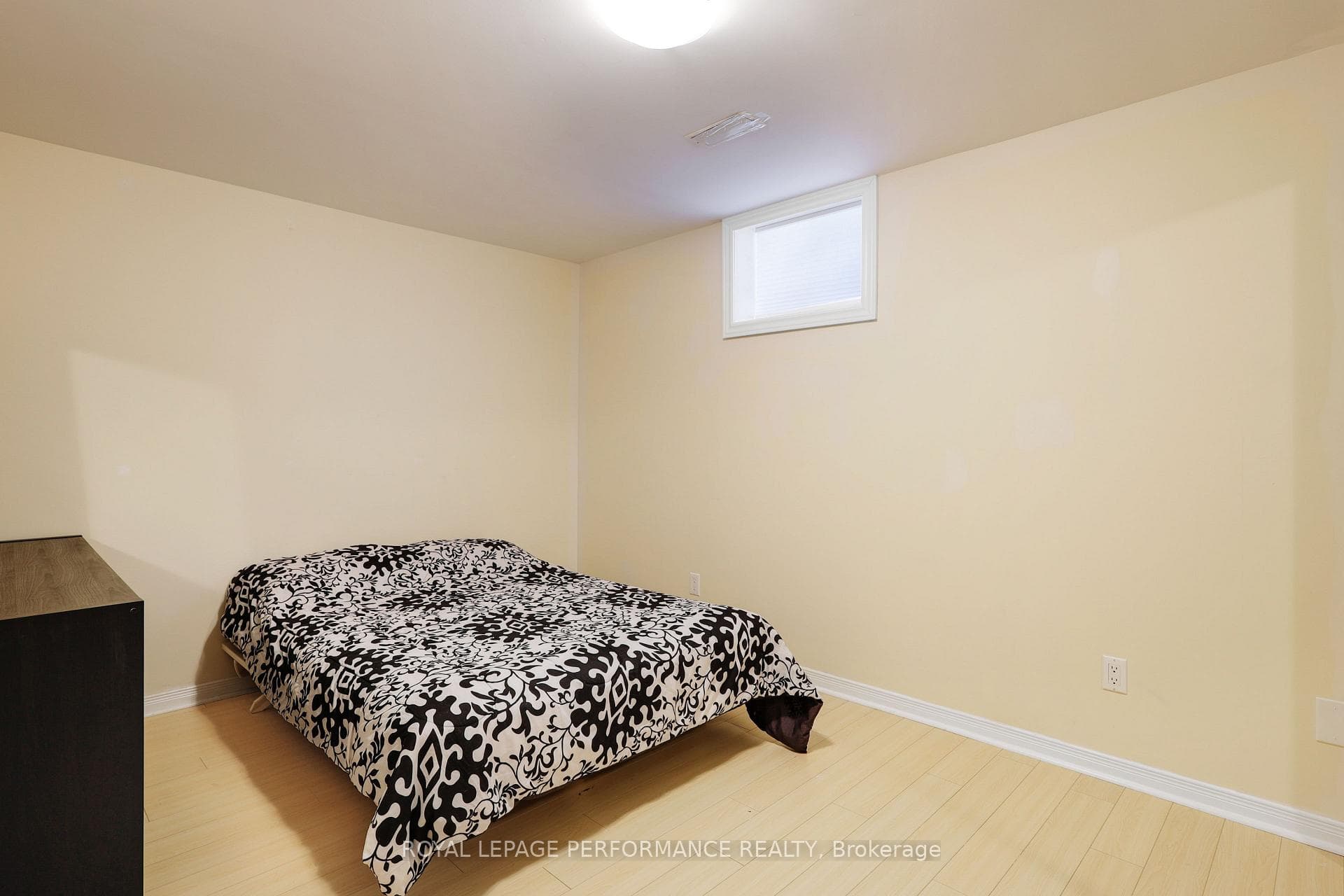 86 Mattawa Crescent photo 33