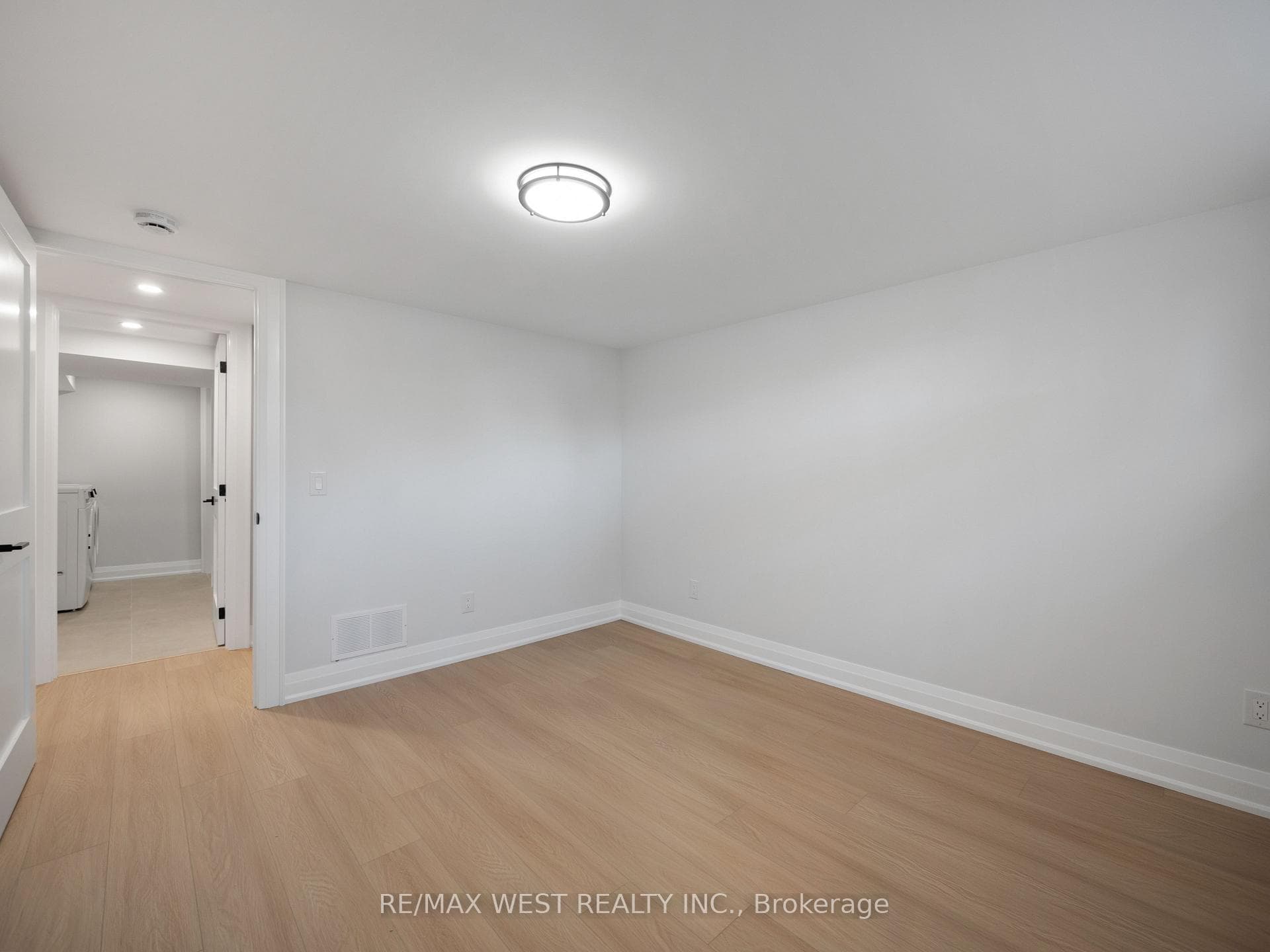 24 Appledale Road photo 37