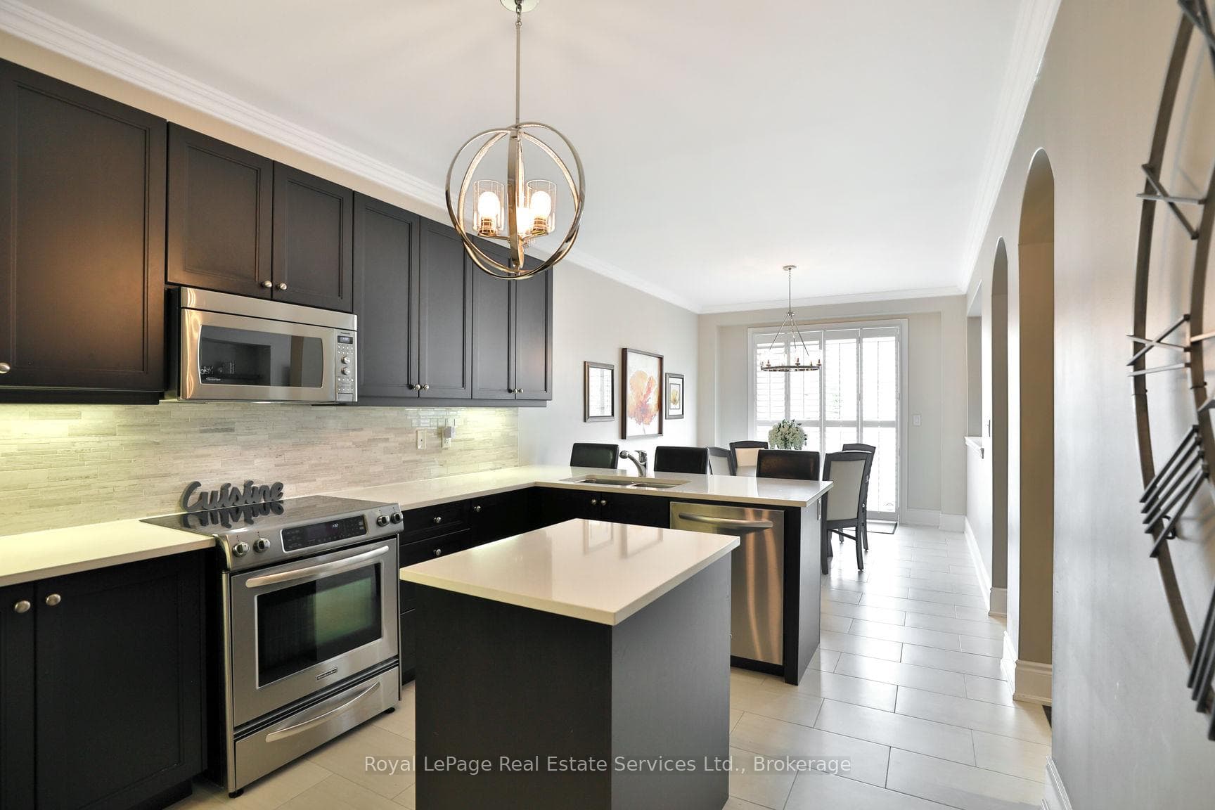2473 Thornfield Common photo 13