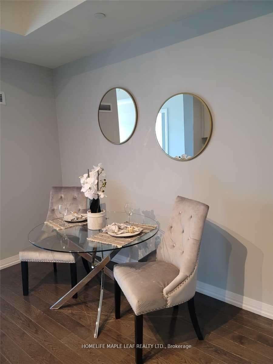 460 Adelaide Street Unit 920 photo 8