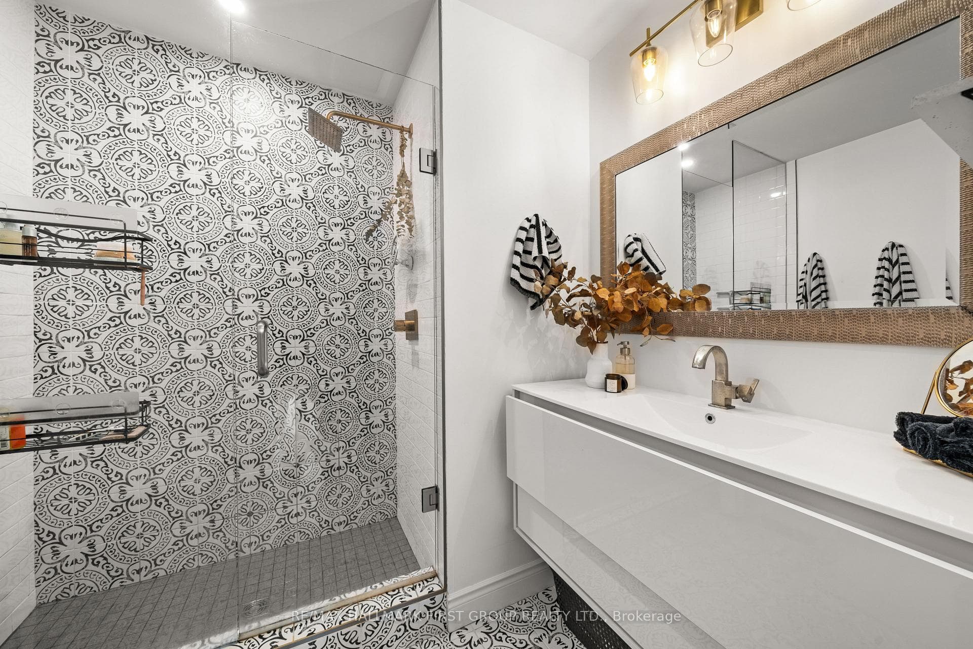 6 Orchard Avenue photo 18