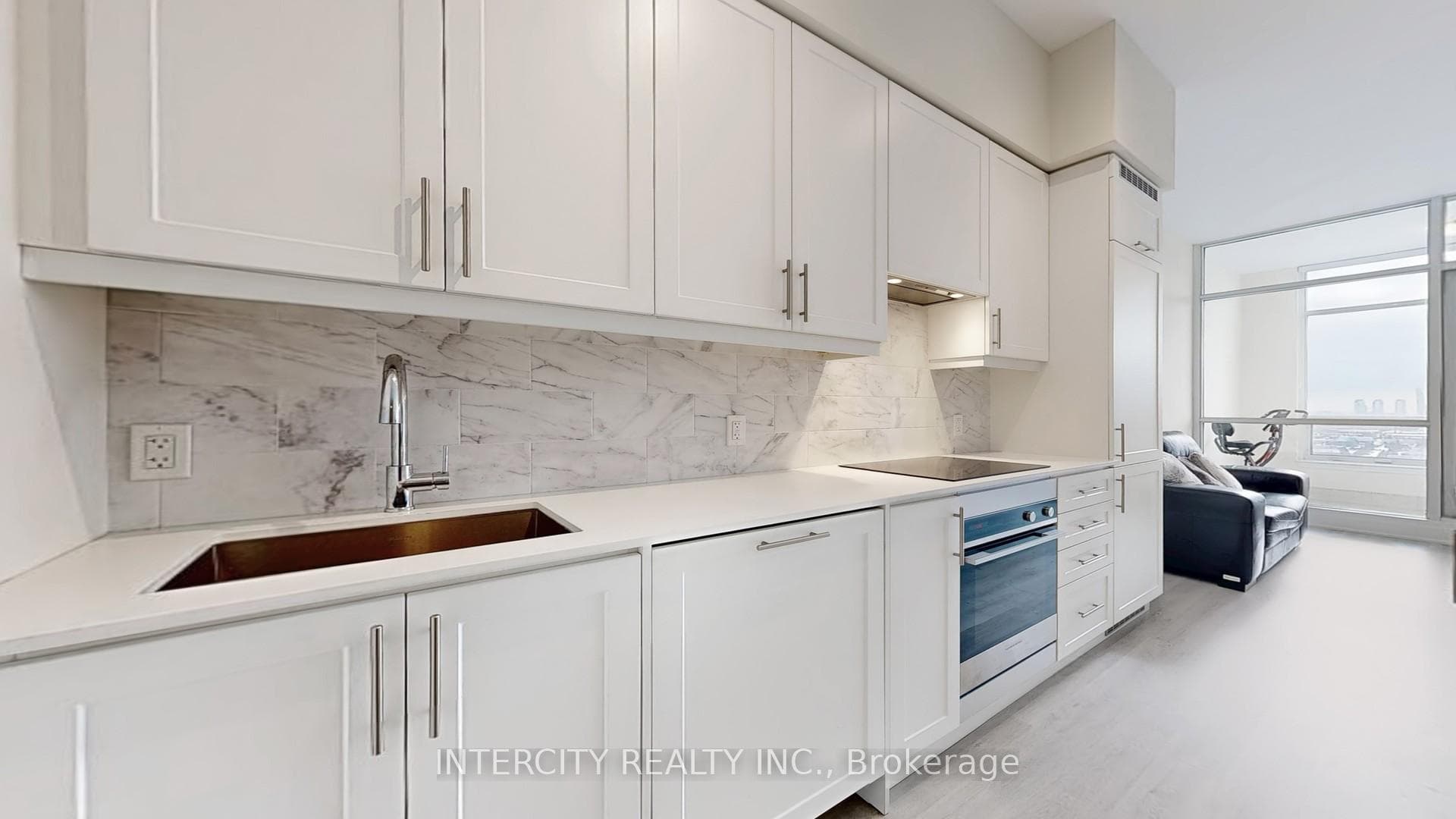 9075 Jane Street Unit PH07 photo 16