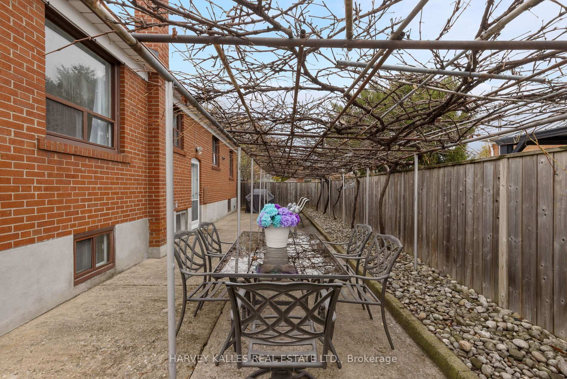 426 Brookside Drive photo 36