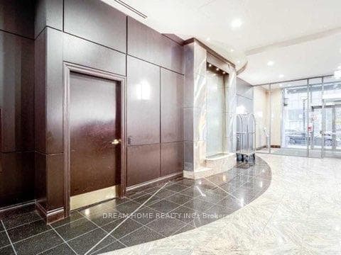 30 Grand Trunk Crescent Unit 3908 photo 9