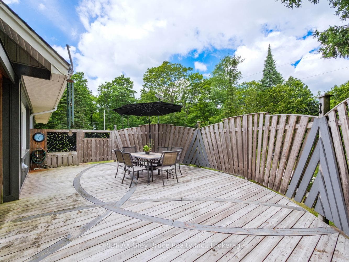 424 Huron Road photo 46