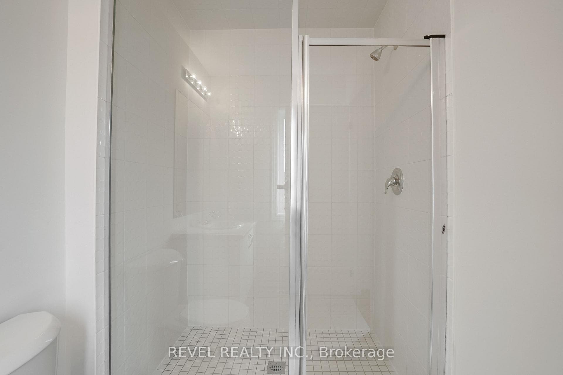 12 Hylton Avenue photo 16