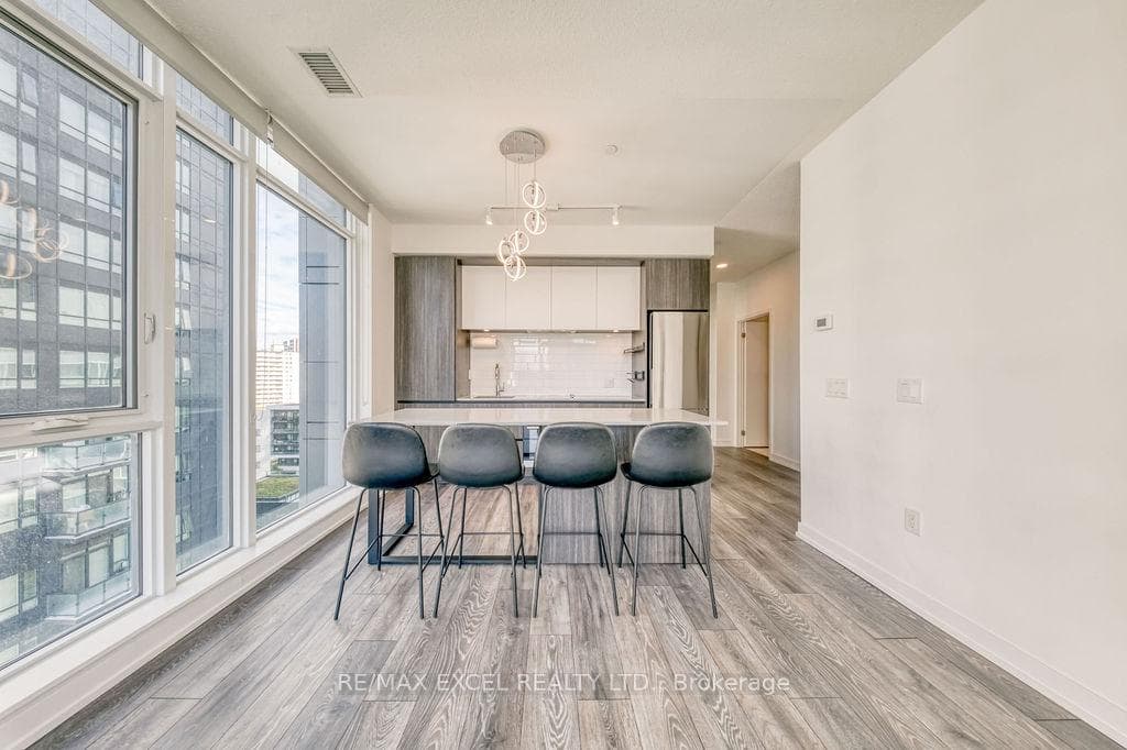 225 Sumach Street Unit 1009 photo 29