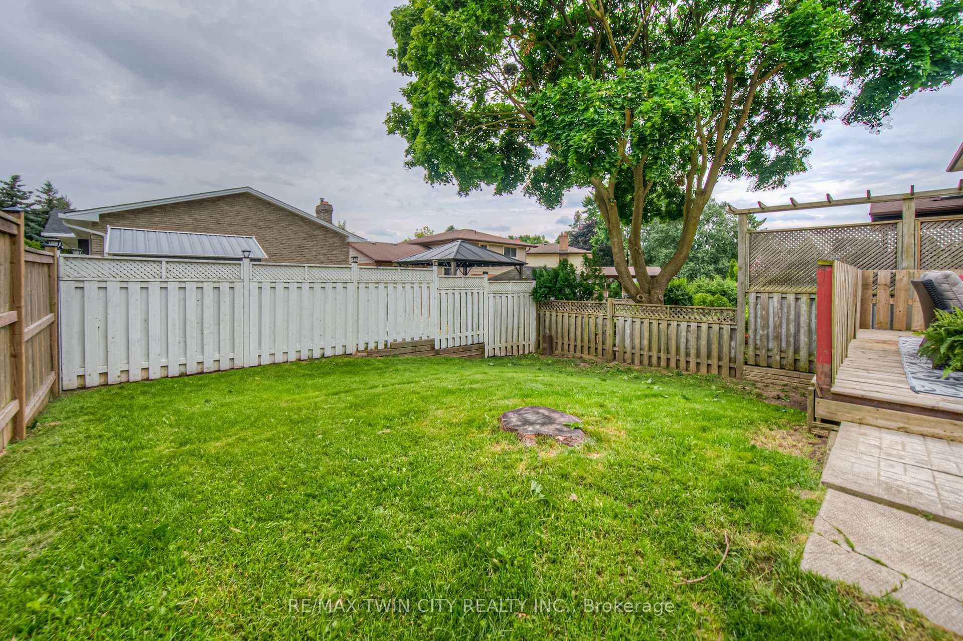 65 Farrier Drive photo 32