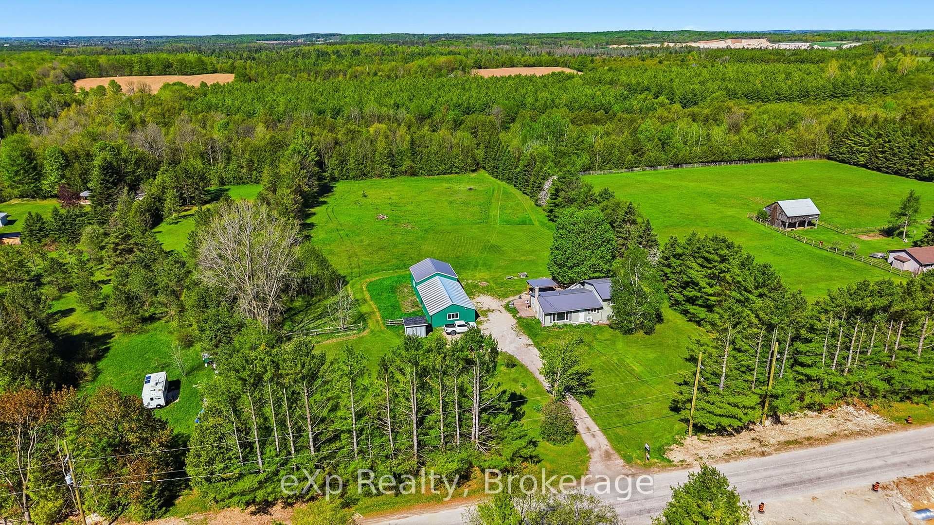 174364 Mulock Road photo 1