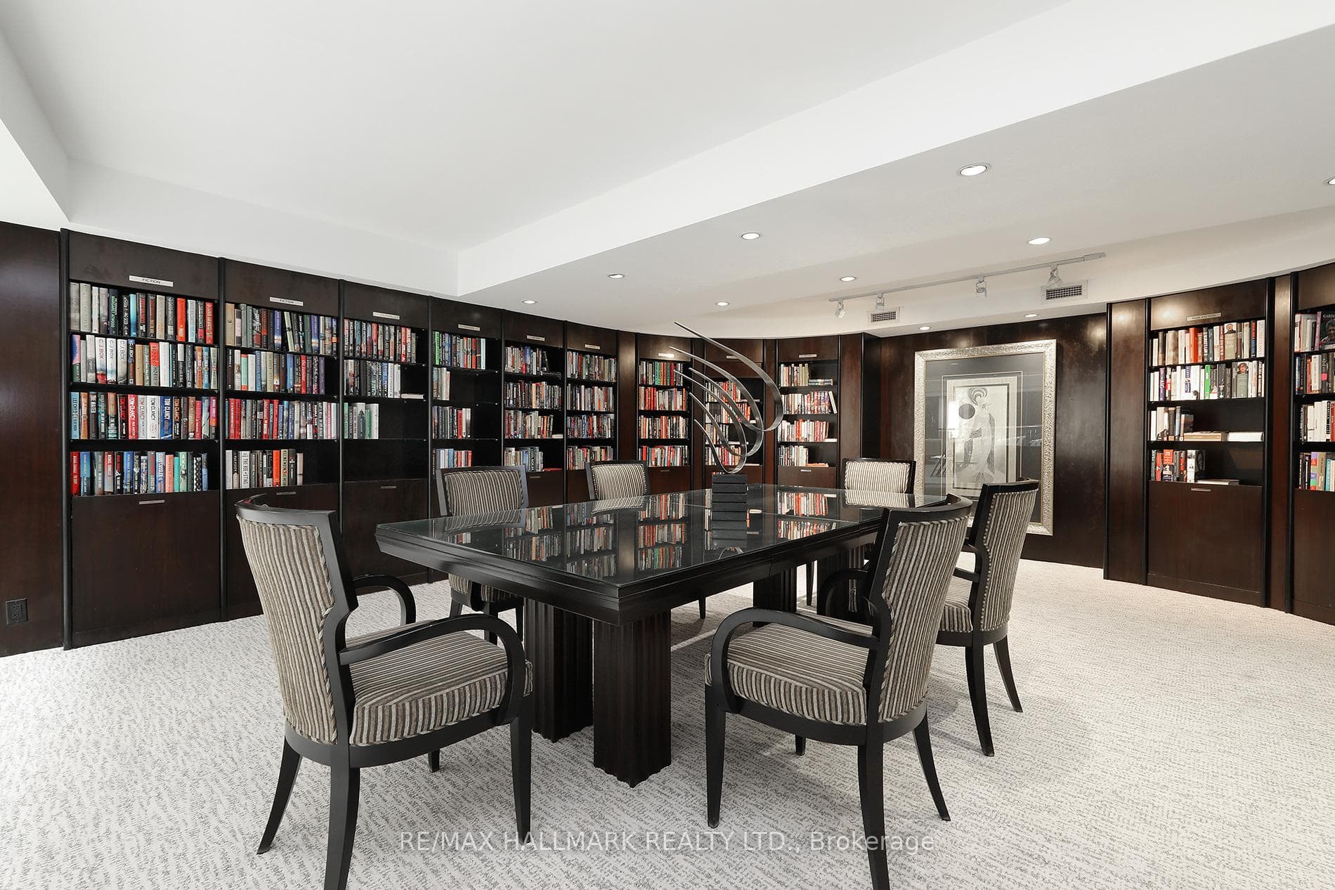 2727 Yonge Street Unit 609 photo 34