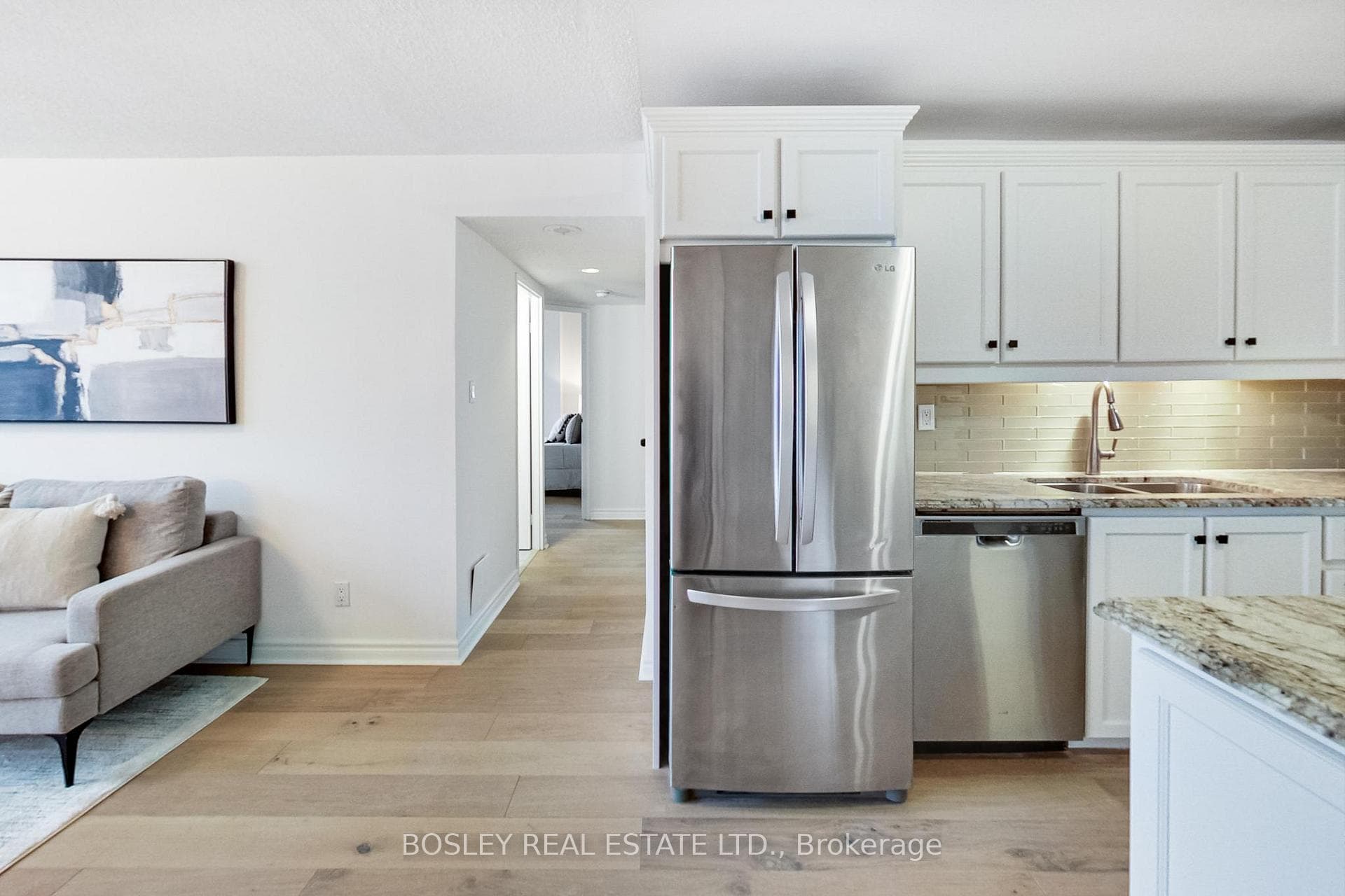 633 Bay Street Unit 2614 photo 8