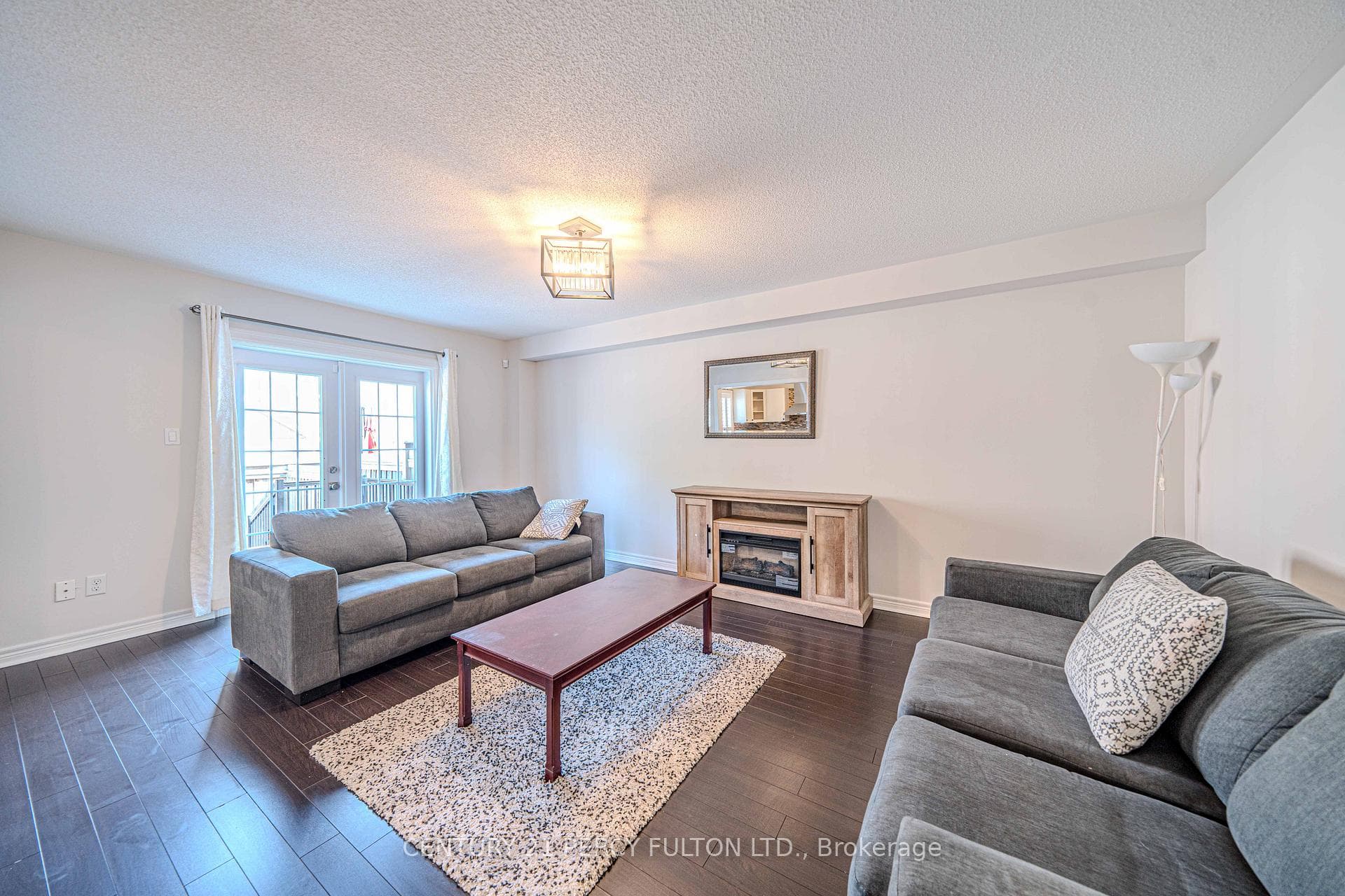 41 Todhunter Crescent photo 7