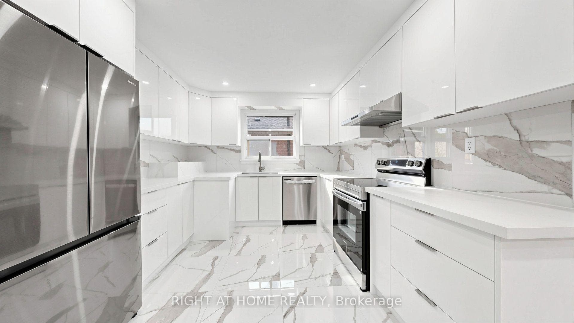 76 Fenside Drive photo 10