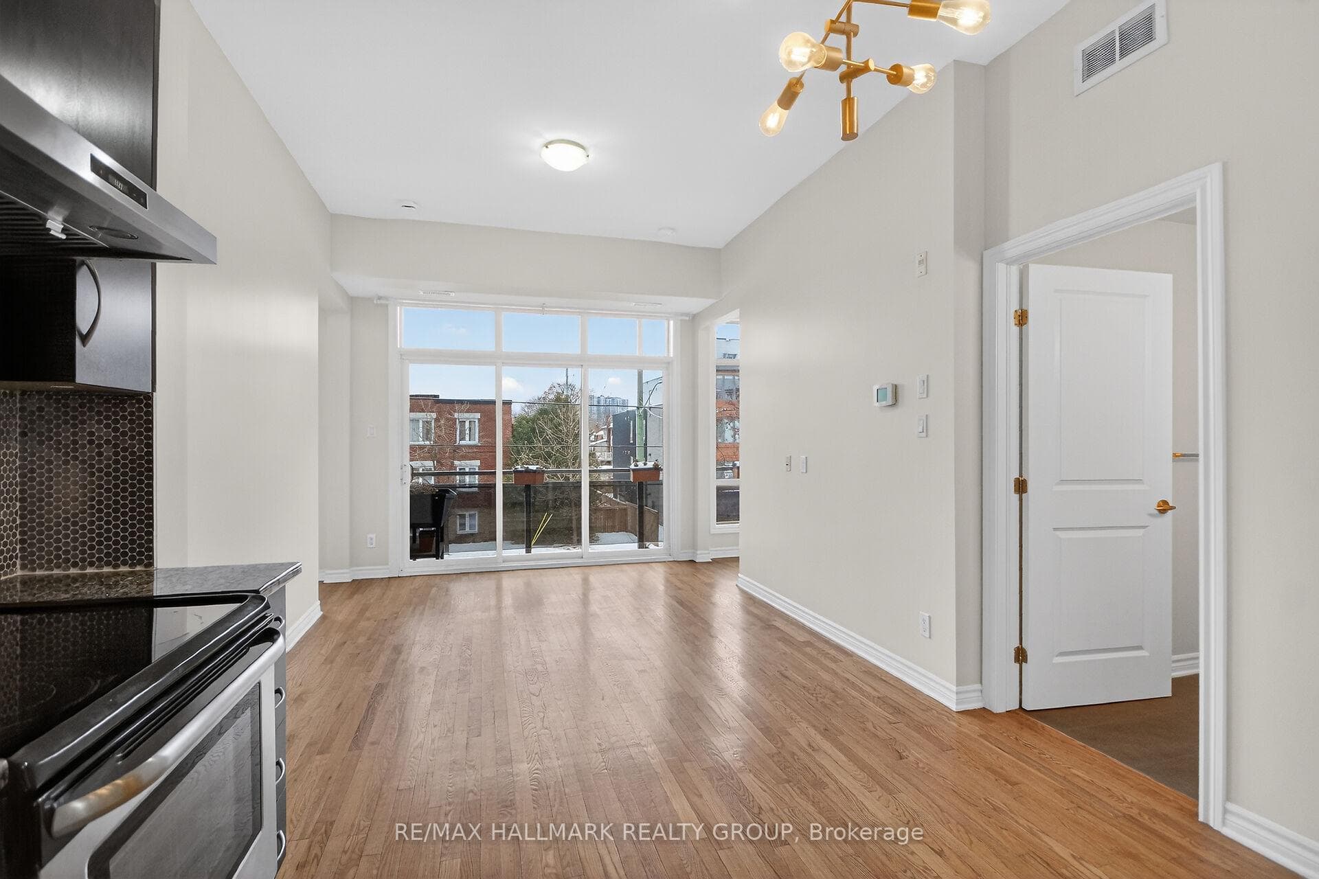 682 Churchill Avenue Unit 210 photo 11