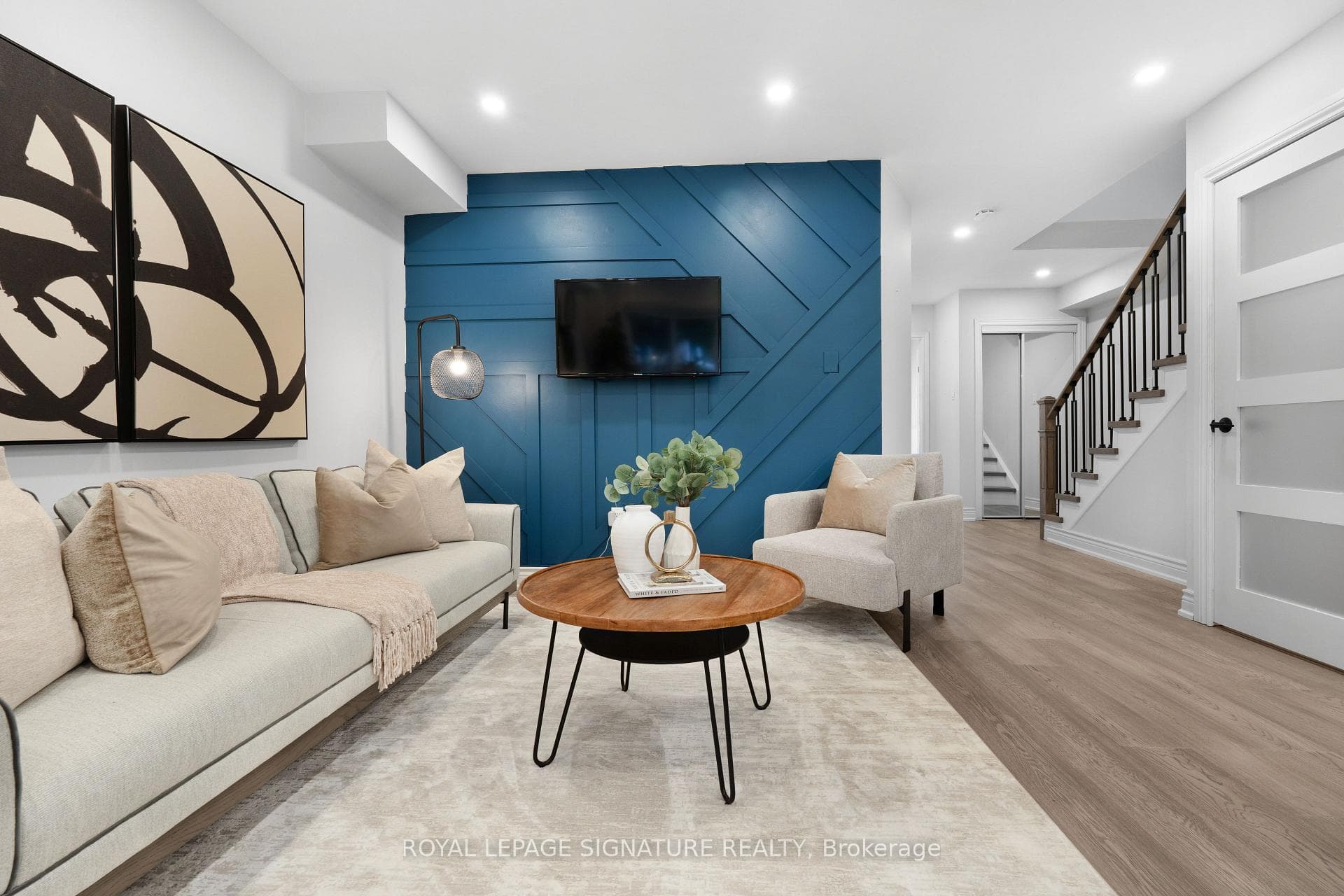 22 Lax Avenue photo 4
