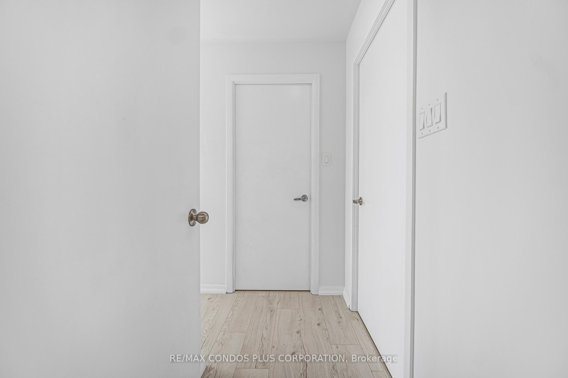 38 Grenville Street Unit 4404 photo 29