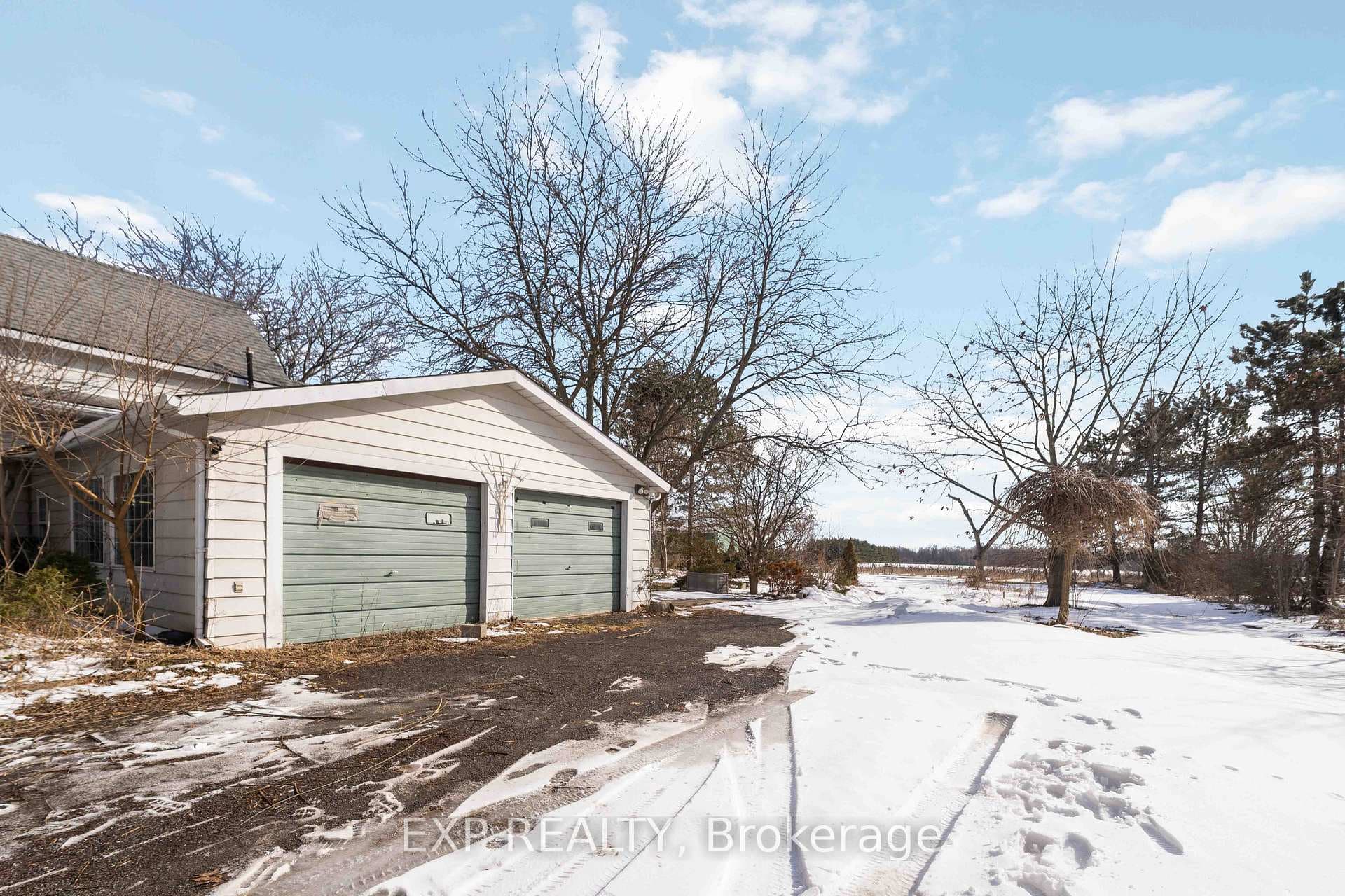 5378 Fly Road photo 2