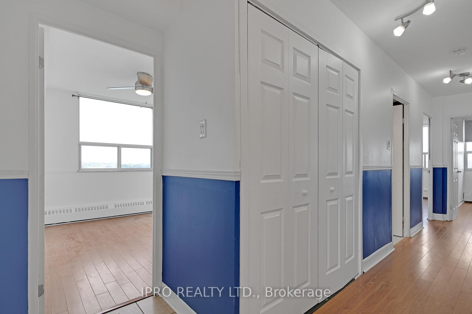 551 The West Mall N/A Unit 1004 photo 20