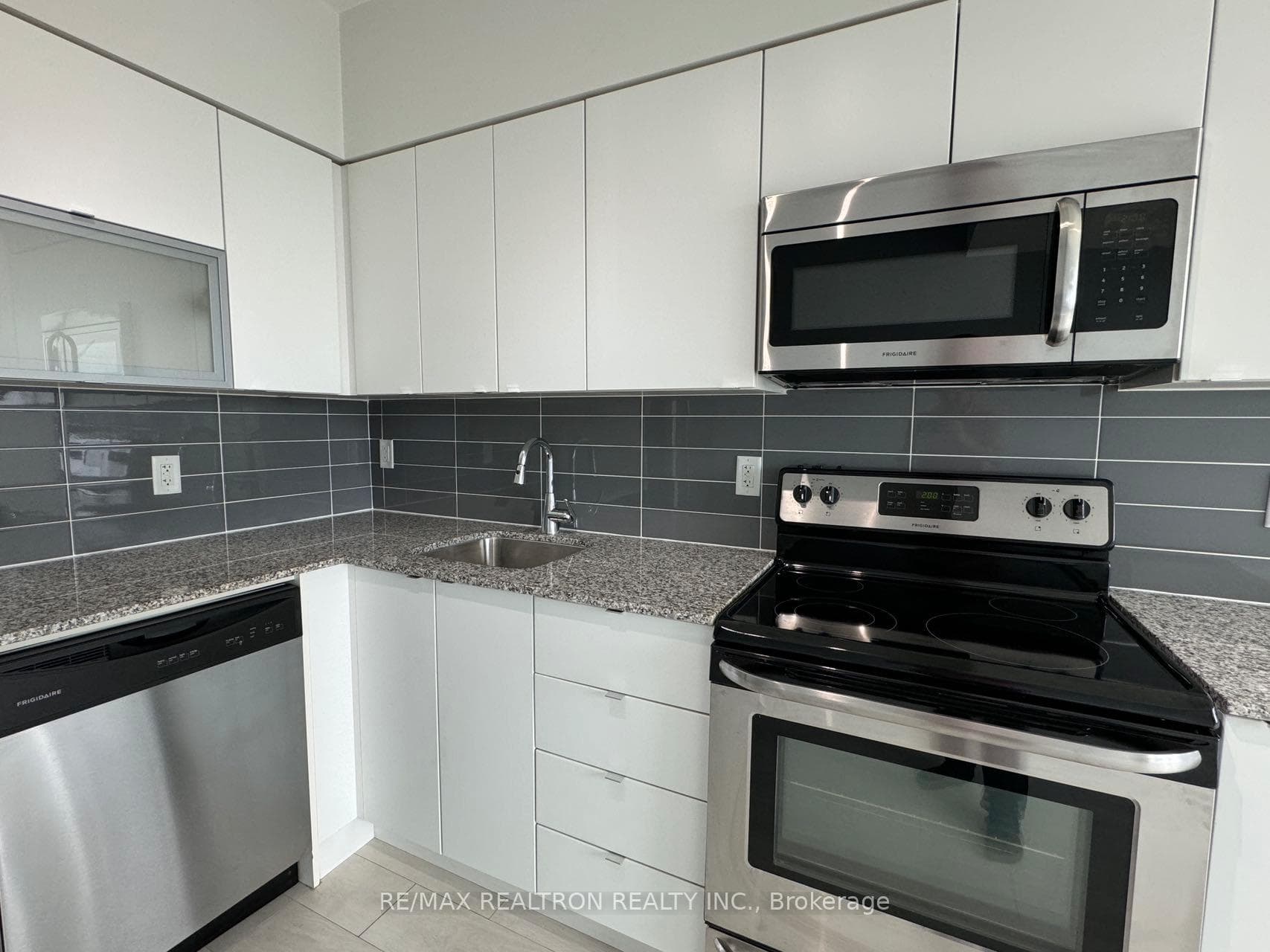 69 Lynn Williams Street Unit 1106 photo 9