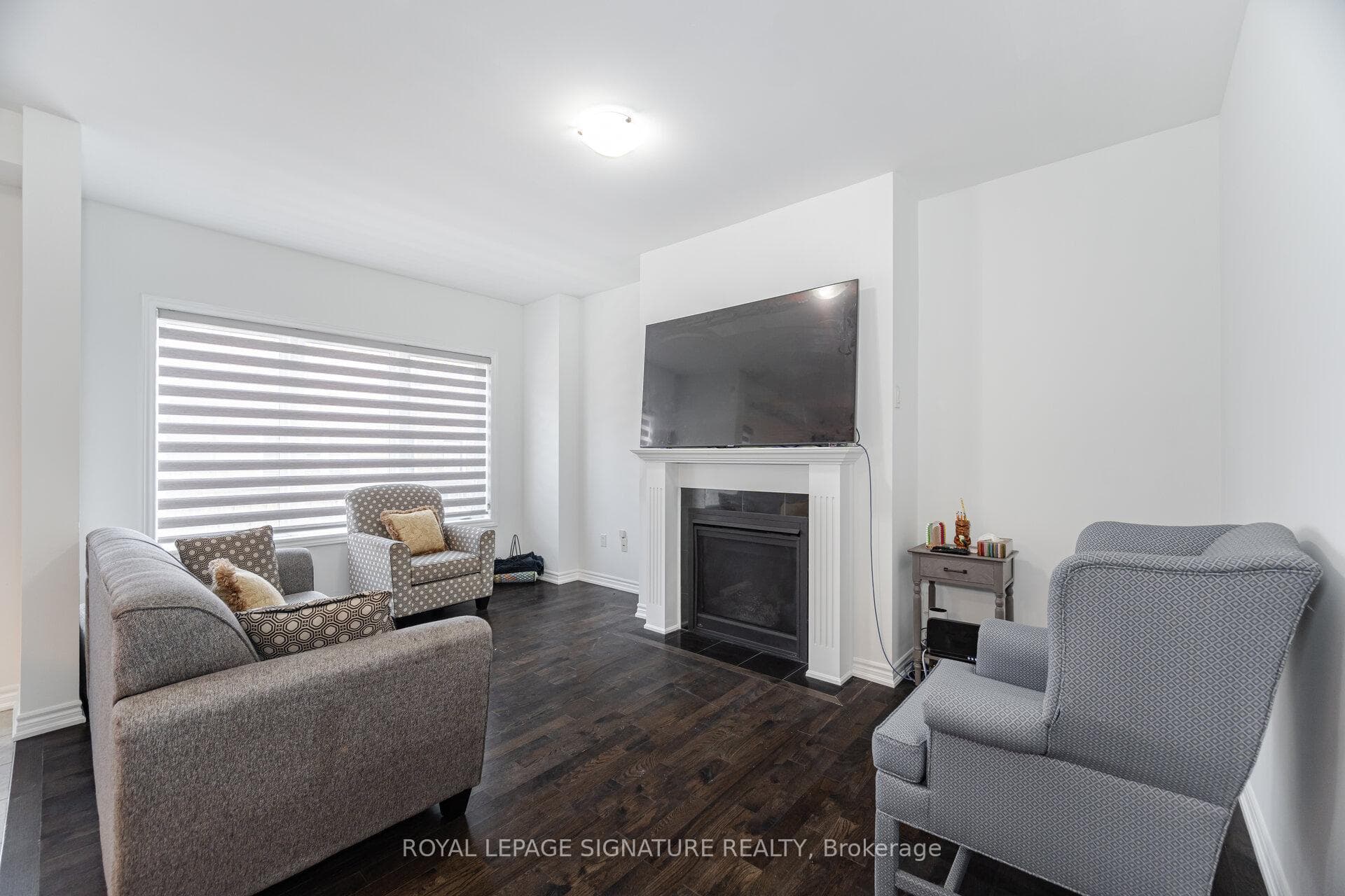 481 Brisdale Drive photo 8