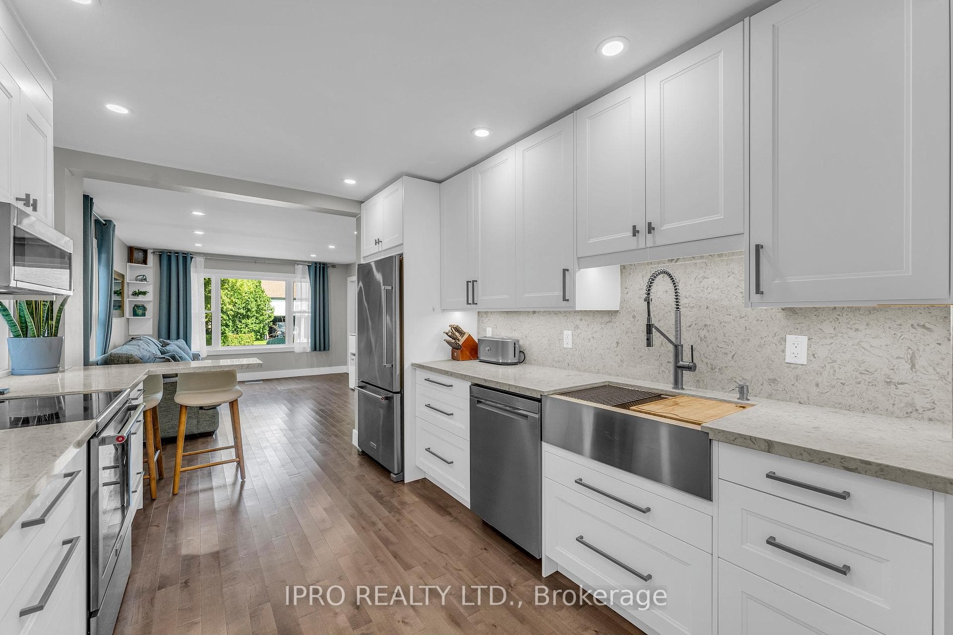 3 Spencer Avenue photo 10