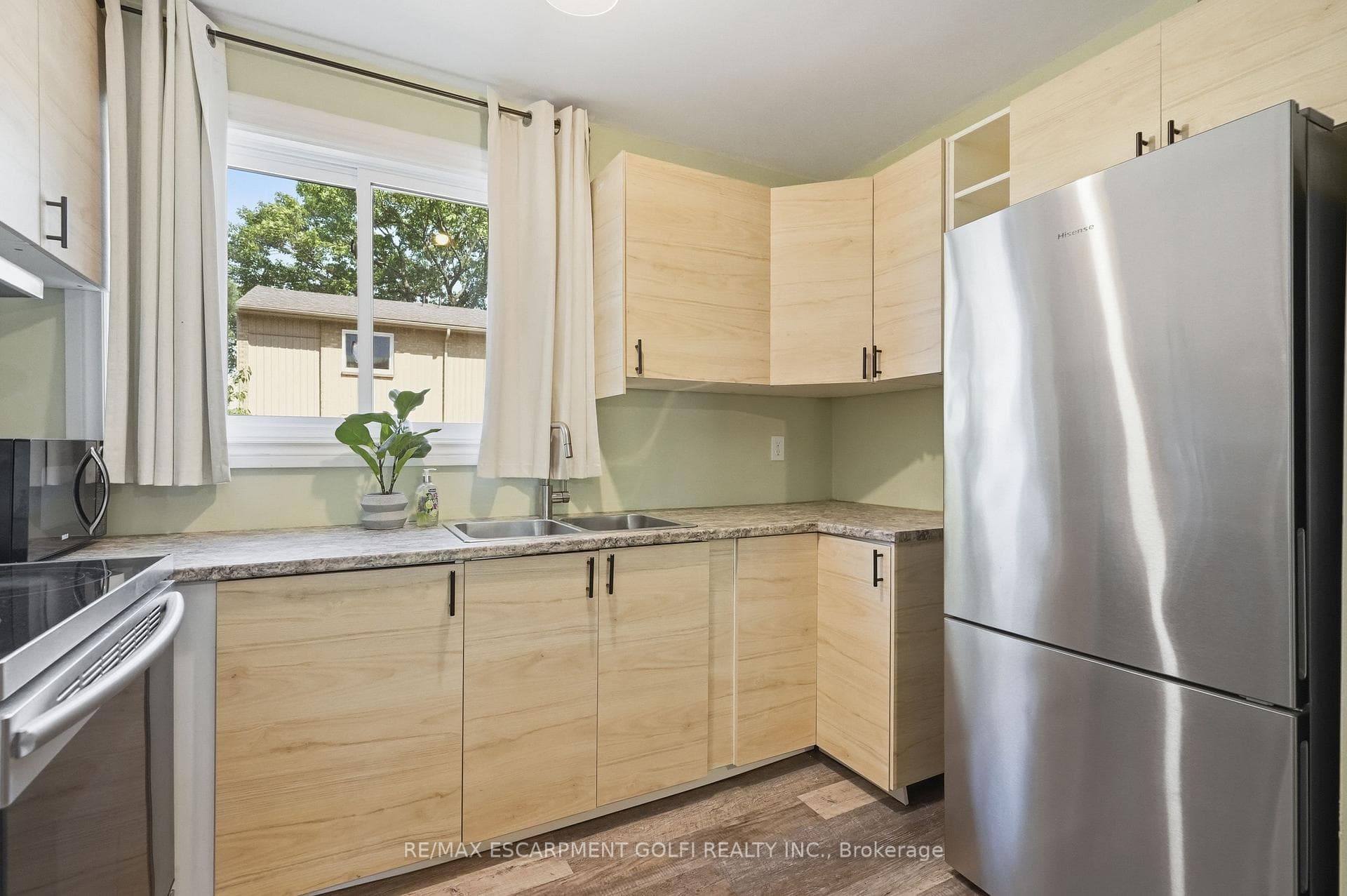 63 Fonthill Road Unit 14 photo 17