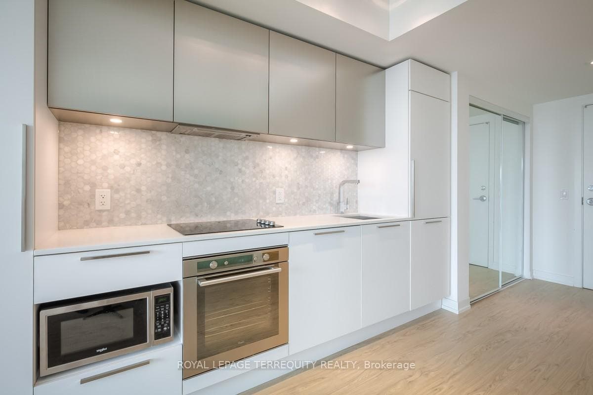 85 Wood Street Unit 2701 photo 8