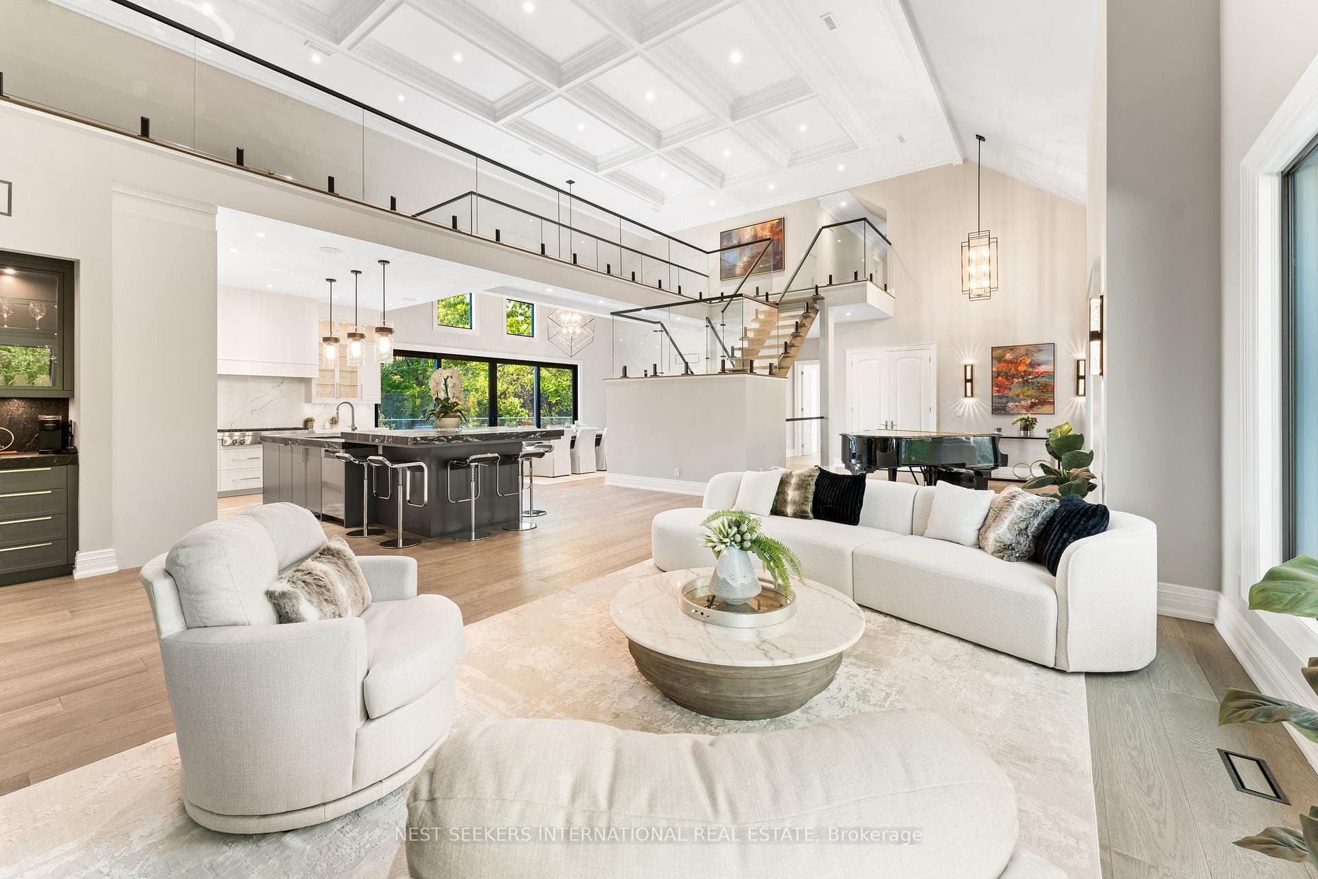 141 Kingscross Drive photo 12