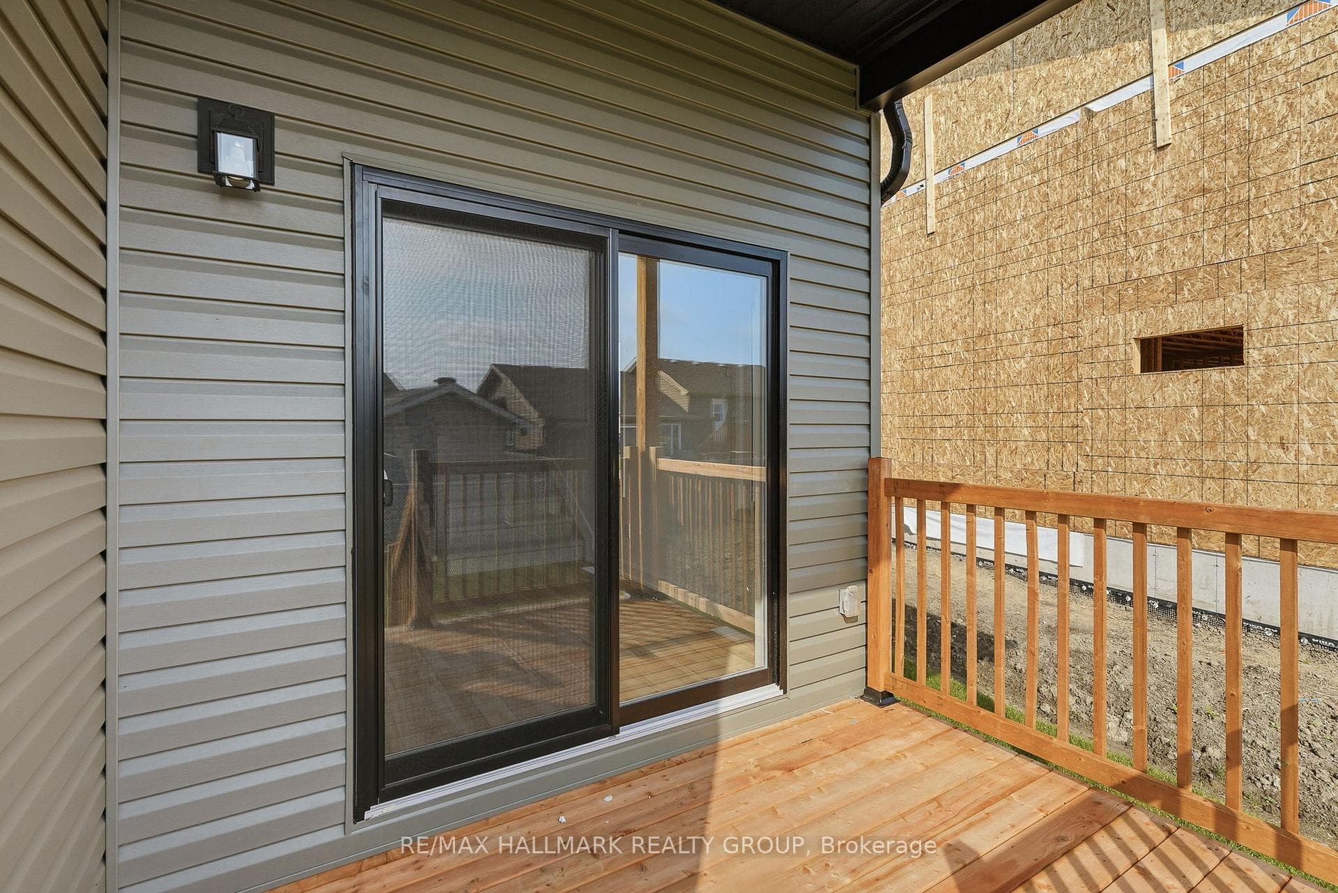 146 ELIZABETH Drive photo 7