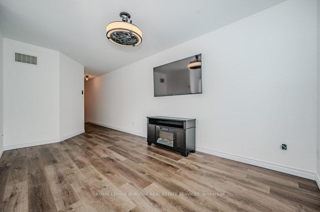 446 Beach Boulevard photo 24