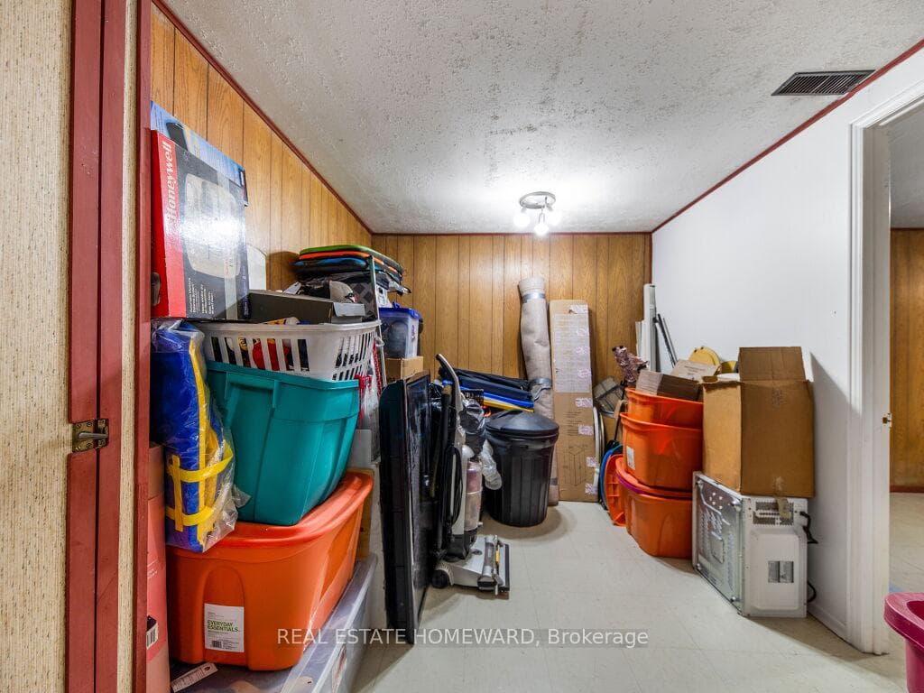 Basement Room - 5