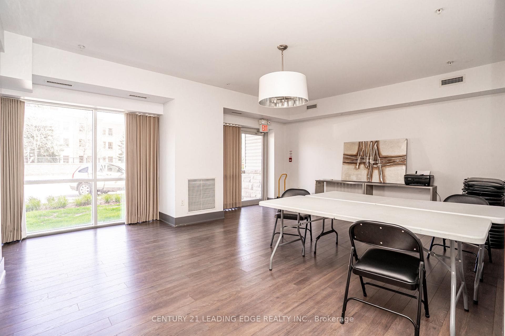 570 Lolita Gardens Unit 421 photo 28